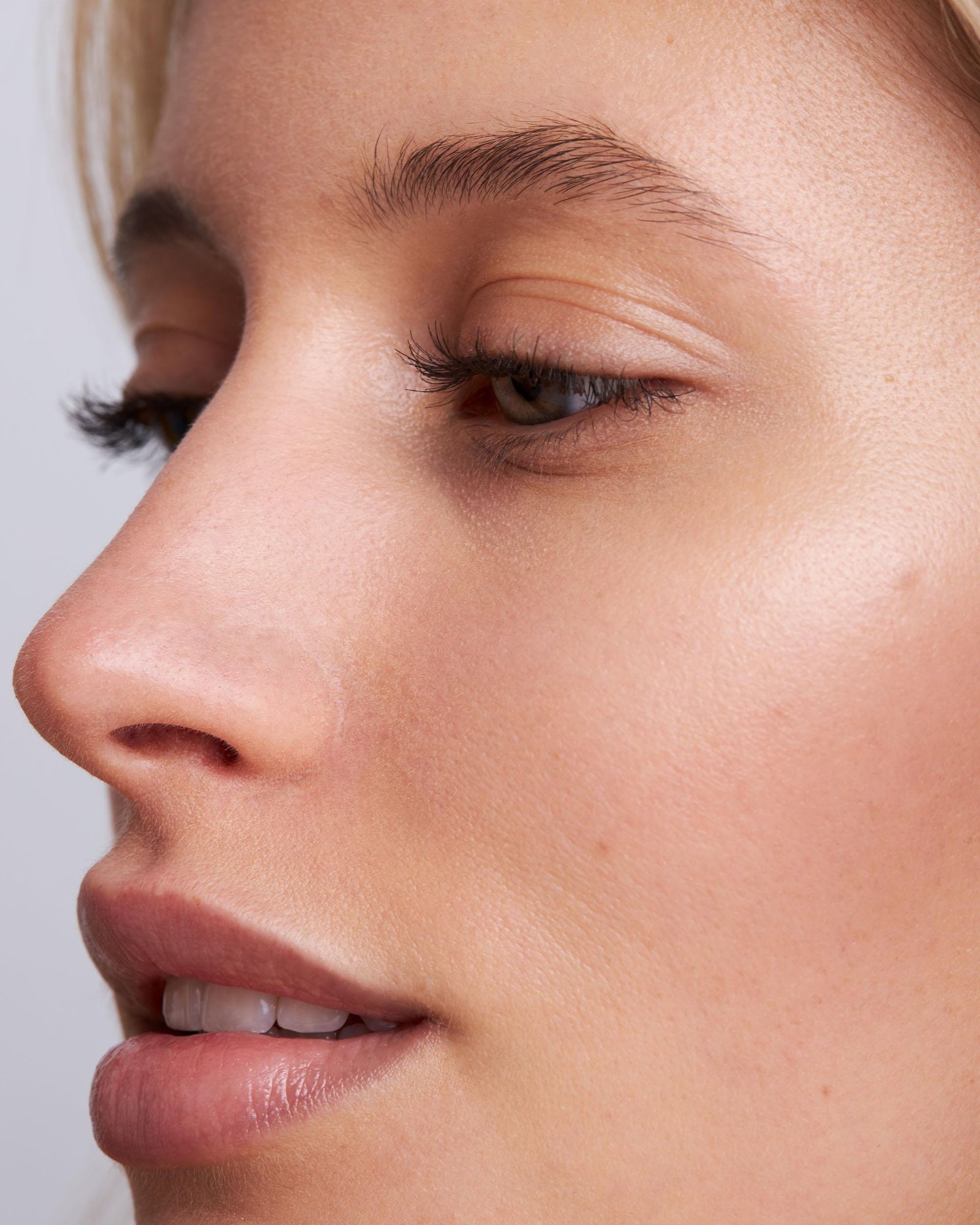 NUTRALASH Volume Lash Creme - Image 5